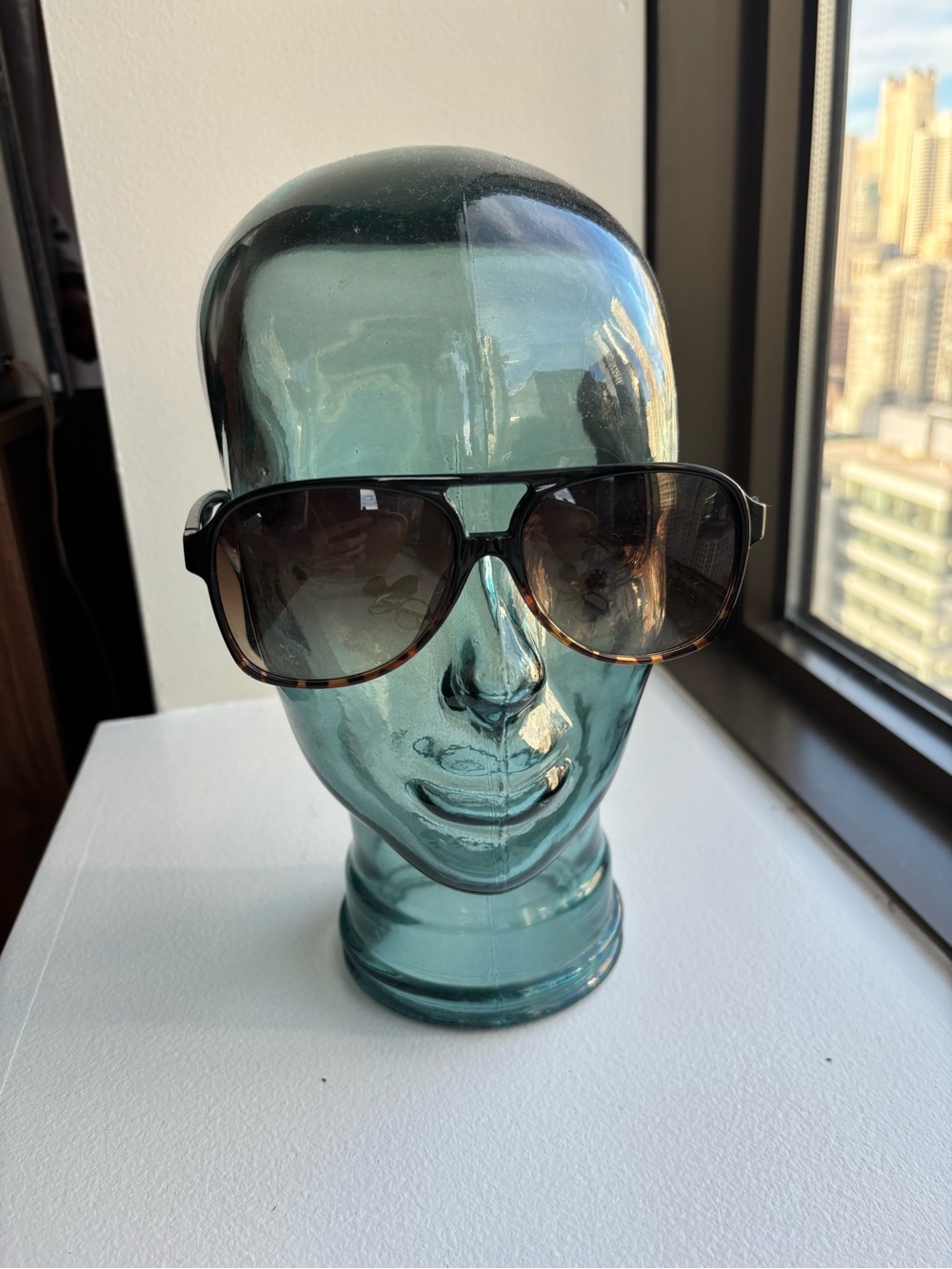 WoMen's Tortoiseshell Sunglasses - Brown Lenses